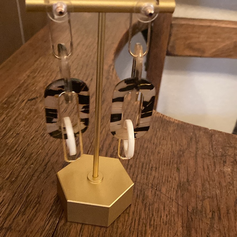 Express Tortoise Shell Link Dangle/Drop Earrings NWT - Picture 4 of 6